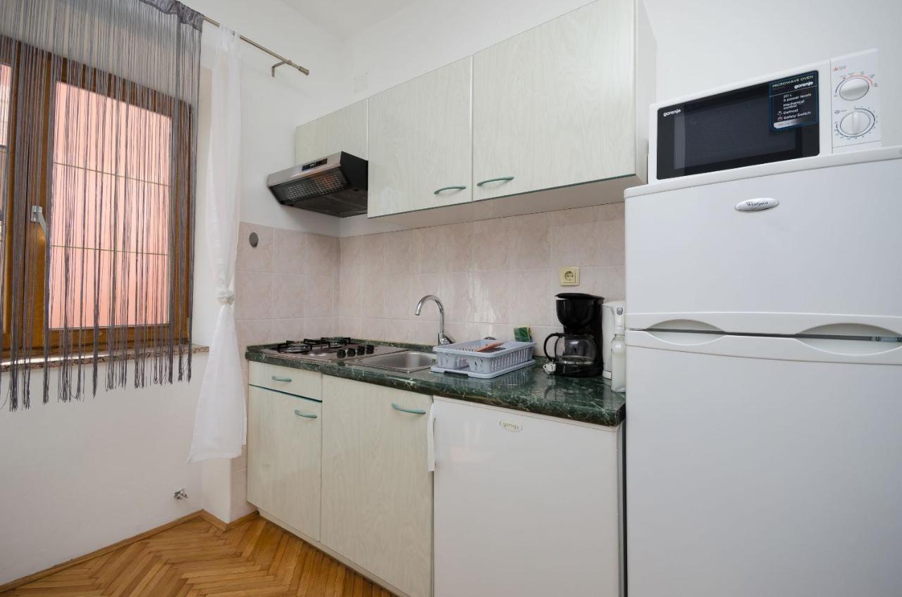 Apartments Mirjana B Lopar Exterior foto